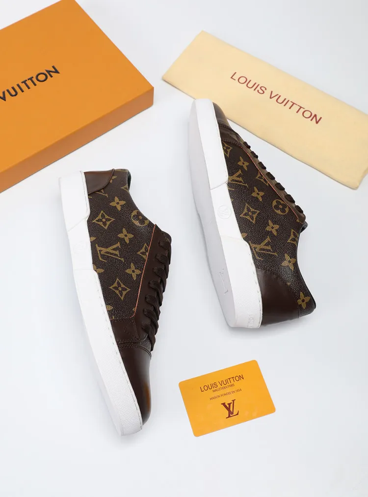 Factory price: 360💰LV official website popular series🔥🔥: 2 production, selected high-end imported cowhide, sheepskin lining sheepskin pads, paired with Louis Vuitton Monogram Ecli men's shoes 💰se canvas and pure black rubber soles, the ultimate simple design, the perfect interpretation of the latest inspiration for shoes, the integration of classics and fashion, high-end quality, worthy of your possession. The bottom car line will never be unglued🏆🏆🏆Welcome all sellers to sell in the picture above. We can send one piece on behalf of you. The code number is 38-44 (45 codes can be customized)